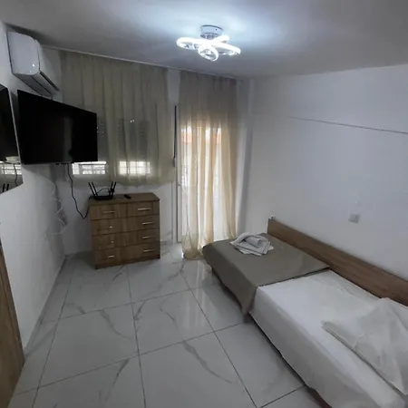 Lilly's Maisonette * Nea Kallikrateia